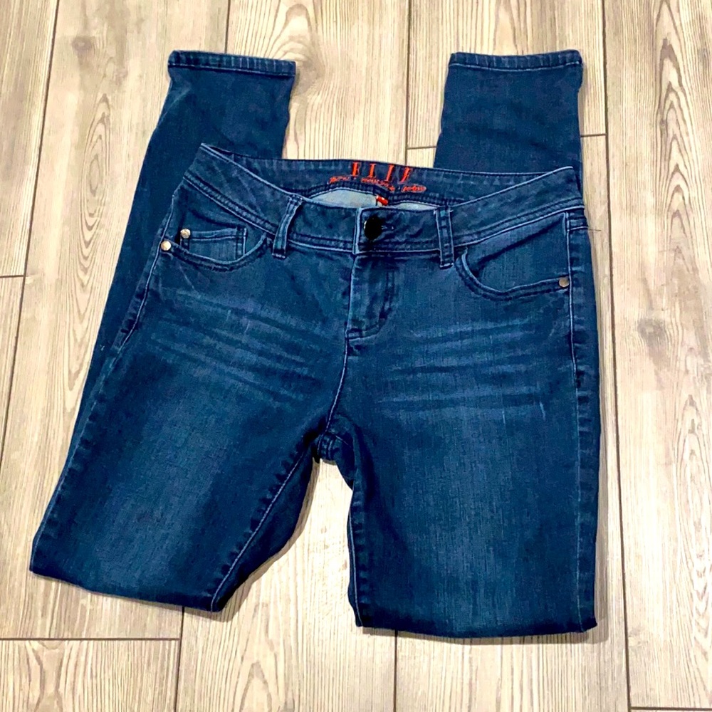 Jeans size 6,color blue